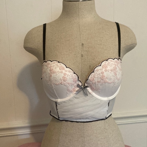 Bra - Picture 1 of 4